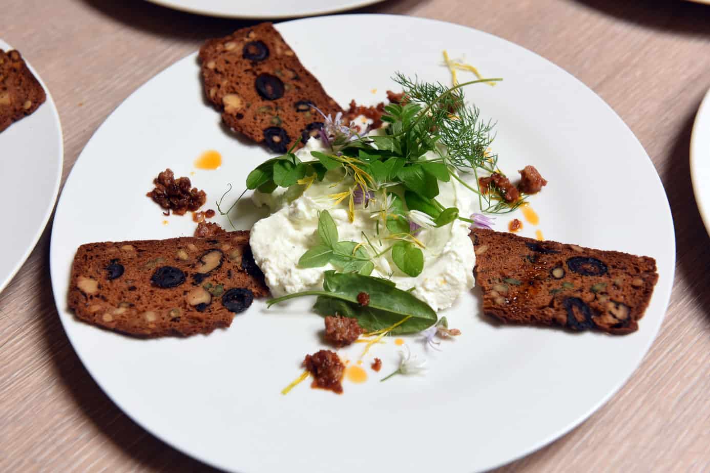 Spring Foragings – Meander & Meal